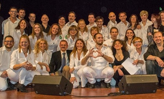 Il “The Joy Singers Choir” in tour per portare la magia del Natale in provincia