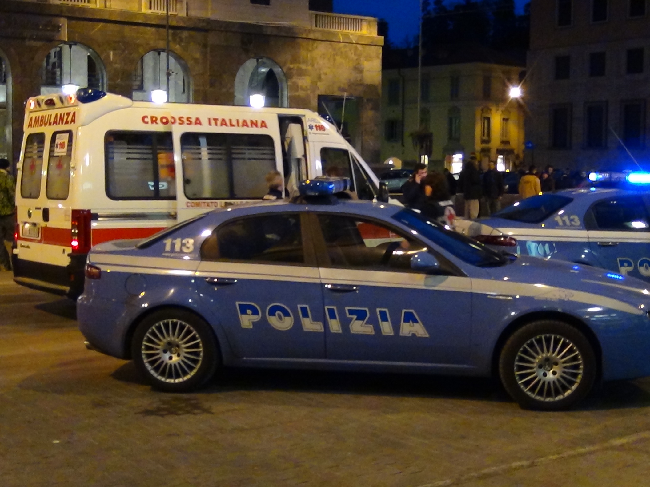 Scontro frontale a Cassano. Deceduto automobilista