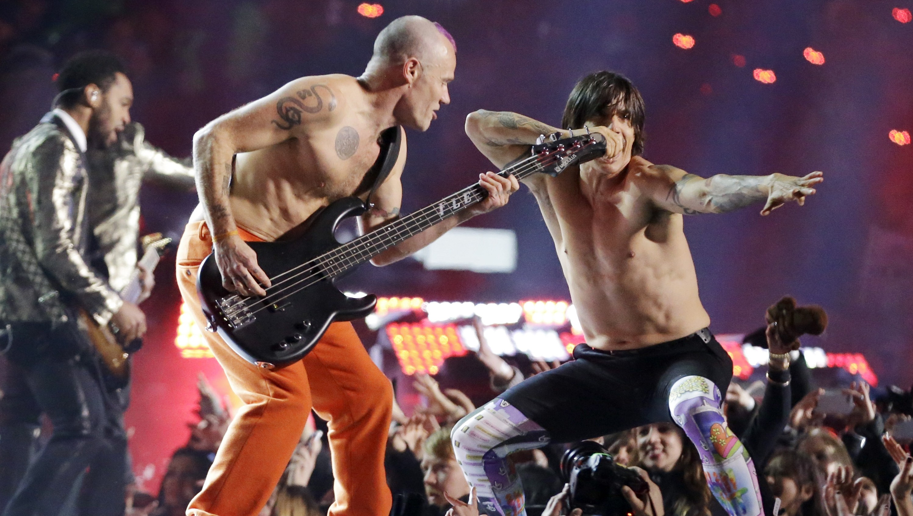 red hot chili peppers 2017 tour italia