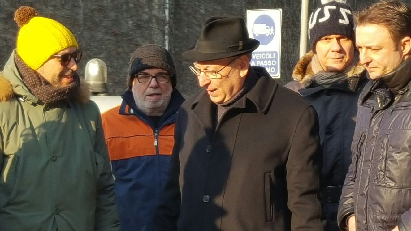 Anche il parroco di Arquata a fianco degli operai Cementir: “vicino a chi lavora e lotta”
