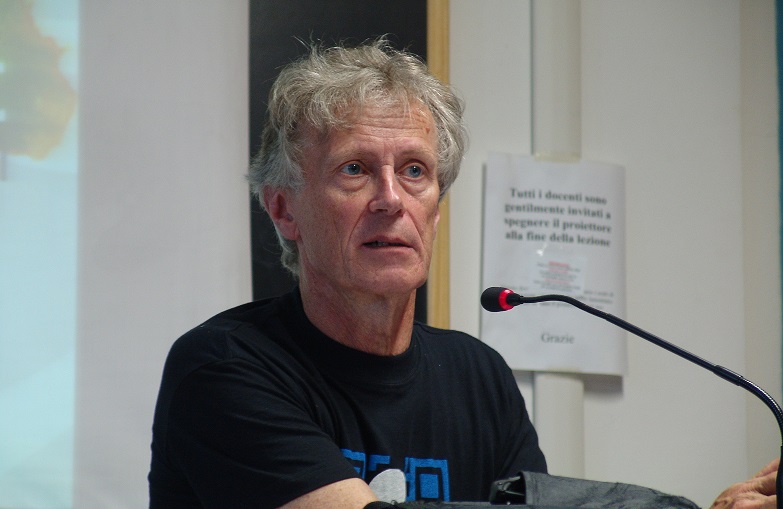 Ad Alessandria il Prof. Derrick De Kerkhove parla di libertà, sicurezza, privacy e controllo