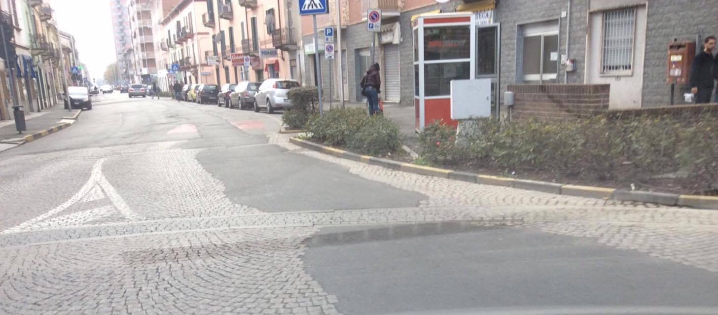 Un cittadino lamenta: "in Corso Acqui ancora il rattoppo con l'asfalto ... - Radiogold