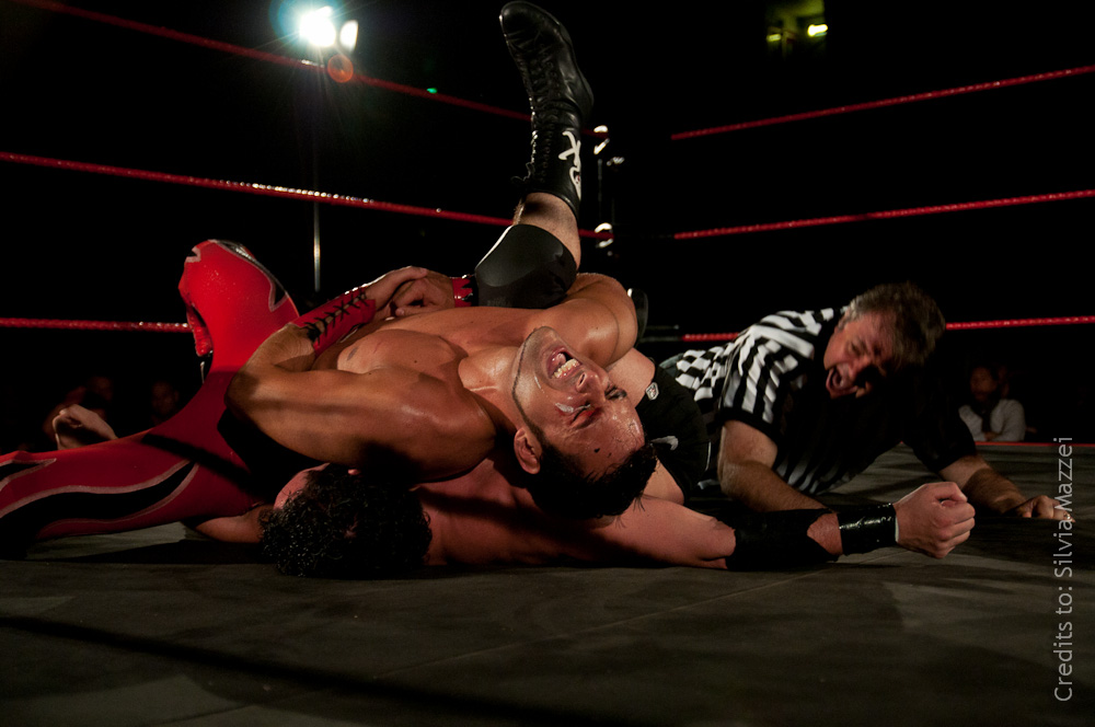Acrobazie e adrenalina: sabato lo spettacolo dei gladiatori del wrestling