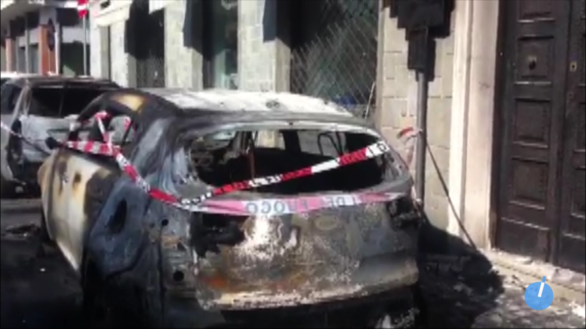 Incendiate alcune auto a Casale: indagano i Carabinieri