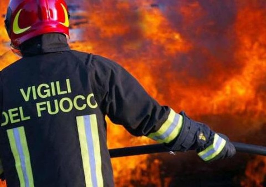 A fuoco una casa a Molino dei Torti: una persona deceduta nell’incendio