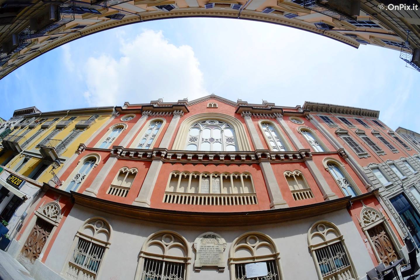 La storia di Ester, esempio per le donne,  raccontata in Sinagoga