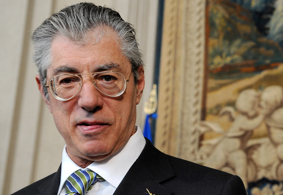 Lutto nella politica italiana: addio a Umberto Bossi