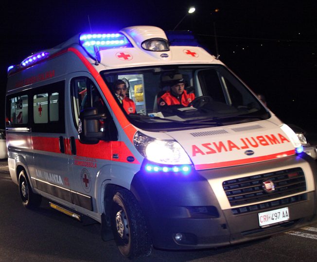 Tragedia nel Pavese: ciclista travolto e ucciso da un’auto lungo la strada delle risaie