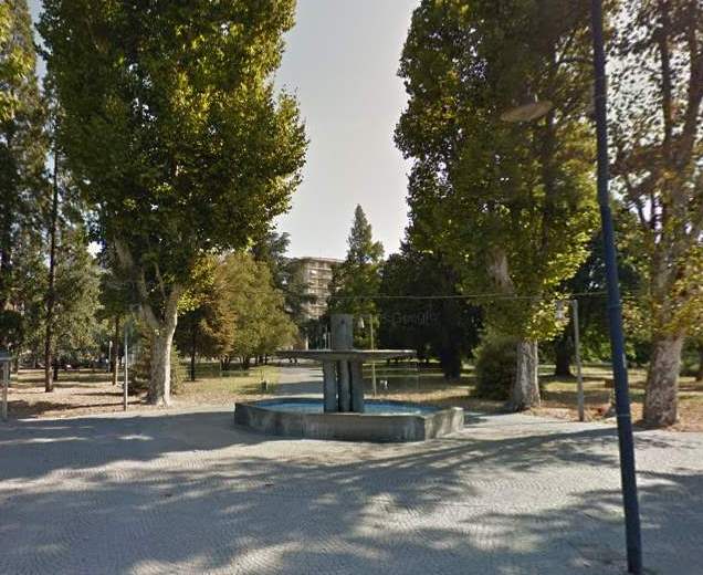 Sorpresi a vendere alcuni grammi di hashish ai giardini della stazione