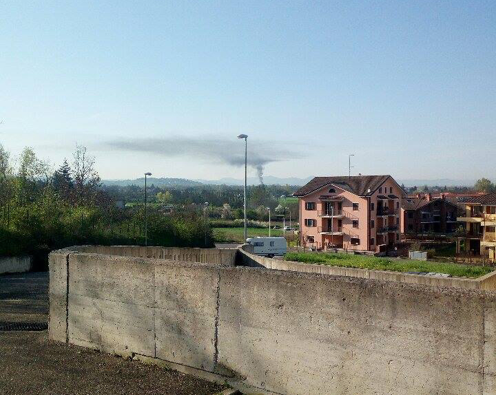 Incendio in un porticato a Carbonara Scrivia
