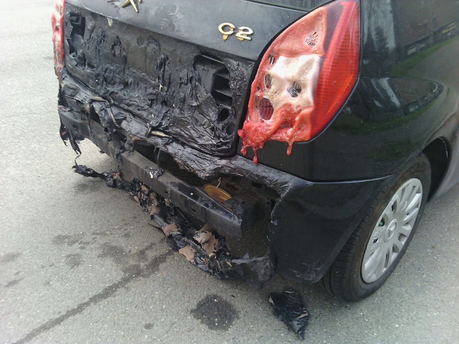 Due auto in fiamme ad Alessandria