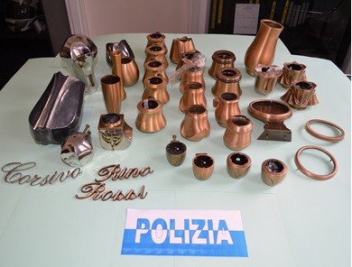 La Polizia recupera la refurtiva del colpo in un’impresa di pompe funebri