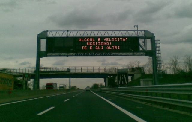 Sulle strade di Serravalle gli “sms per la vita” degli studenti