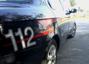 Spintona i Carabinieri per non dare un documento: arrestato