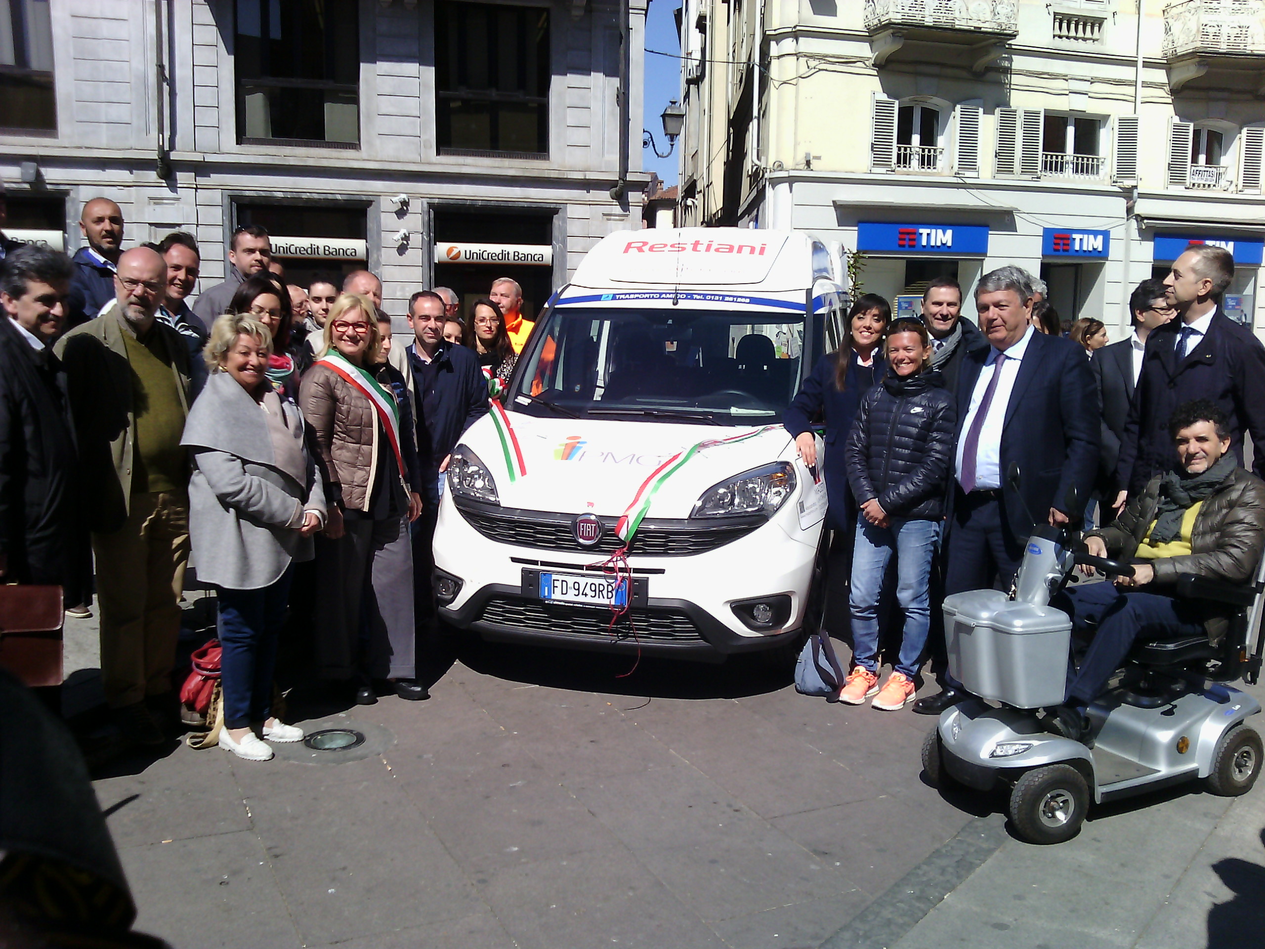 Trasporto Amico: venti sponsor del territorio regalano il nono pulmino