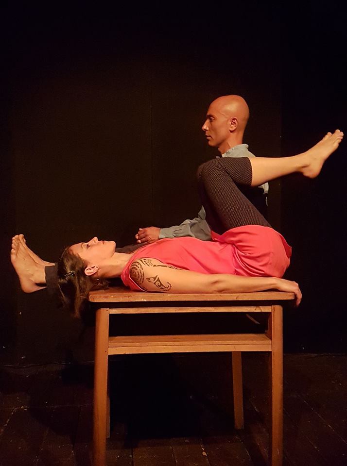 Tra ripetizione e cambiamento. Recensione di “Pari-Nam” a Cascina Valdapozzo.