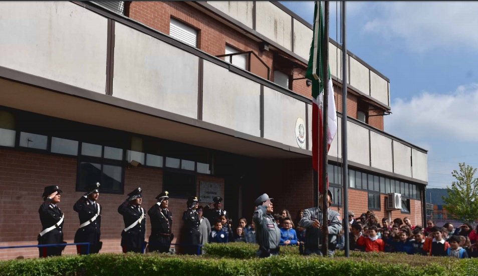 Porte aperte alla Caserma di Arquata: i bambini incontrano i Carabinieri