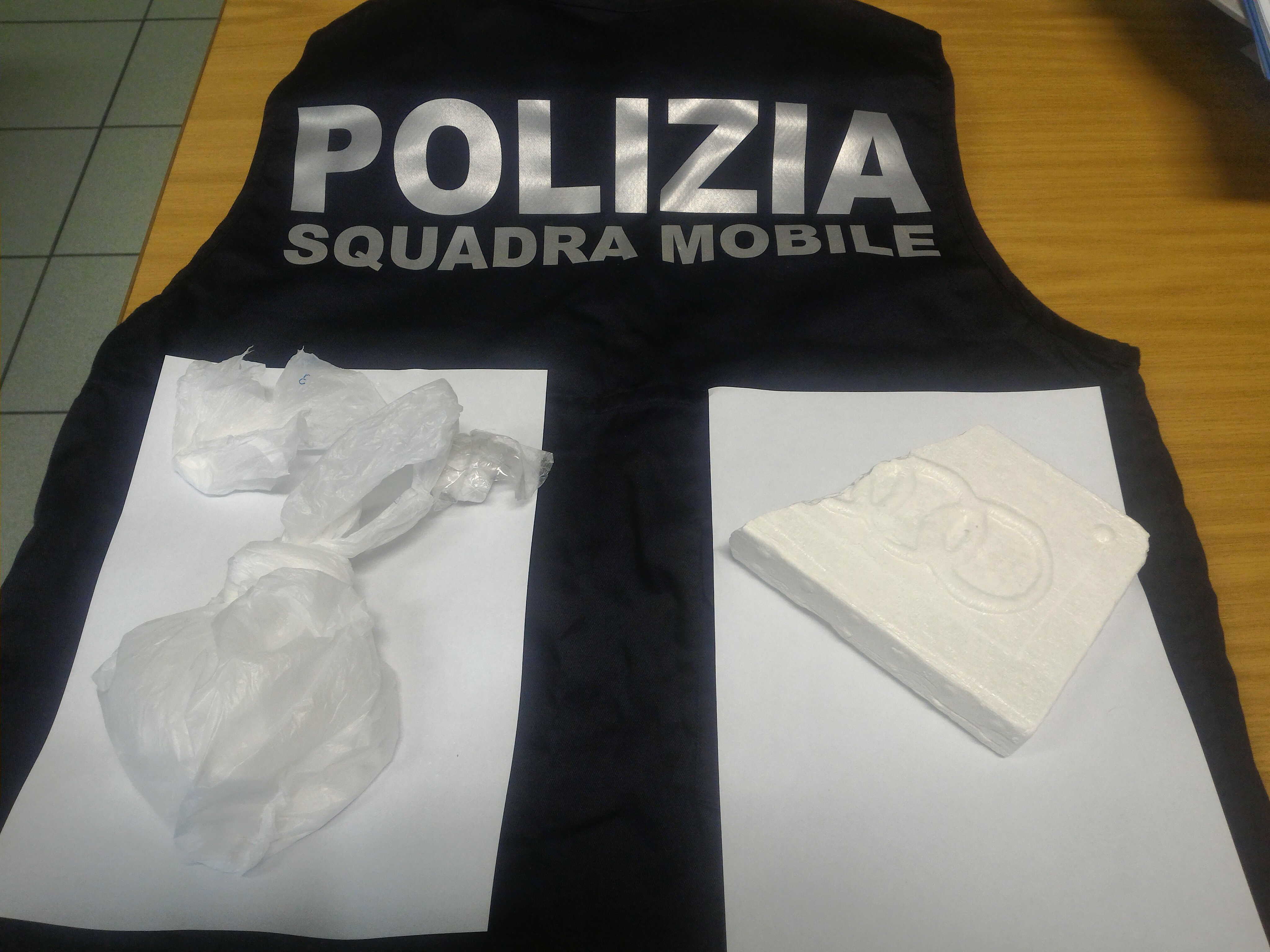 In manette spacciatore bloccato con cocaina per 120 mila euro