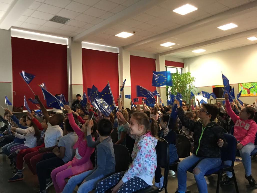 La scuola “Carducci” festeggia il compleanno dell’Unione Europea