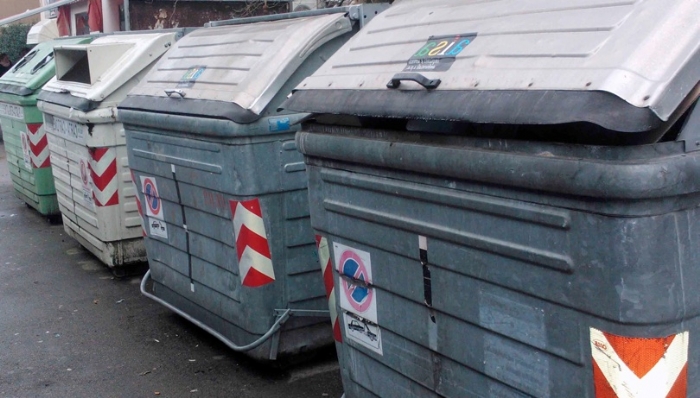 Raccolta rifiuti in difficoltà a Valenza per il guasto a tre mezzi