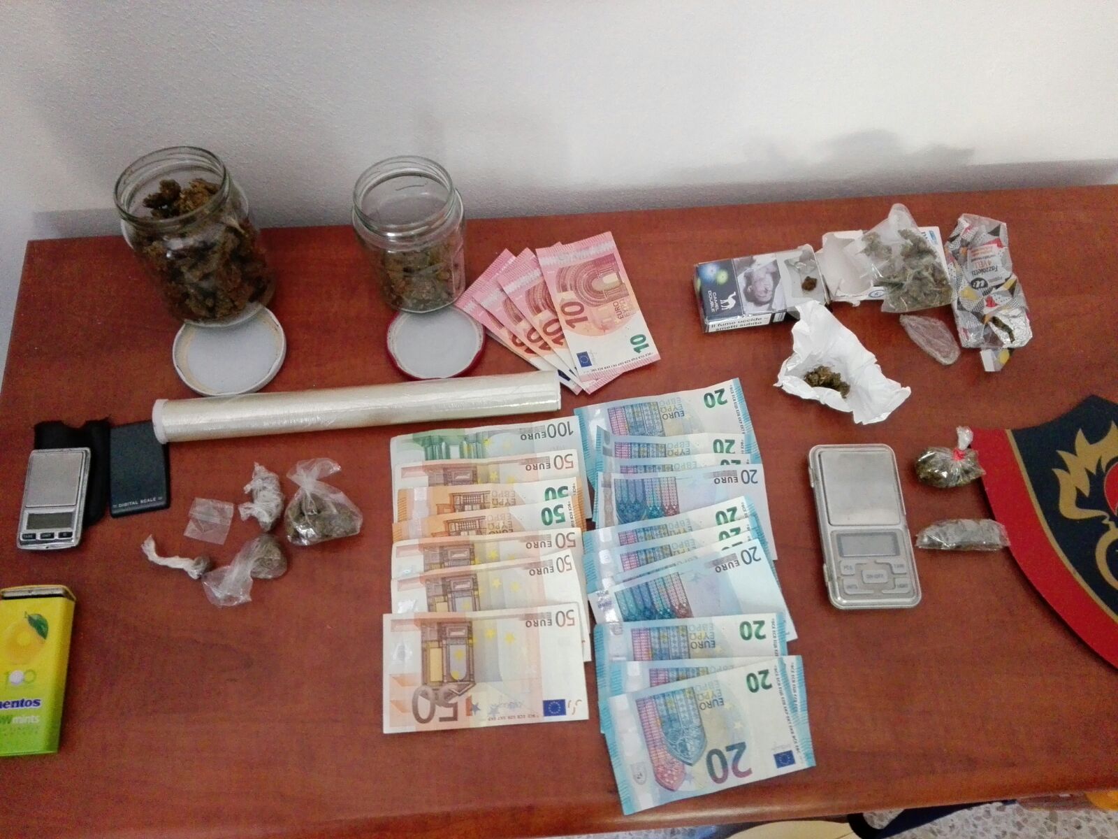 Tre studenti della scuola Barletti coinvolti nello spaccio di droga