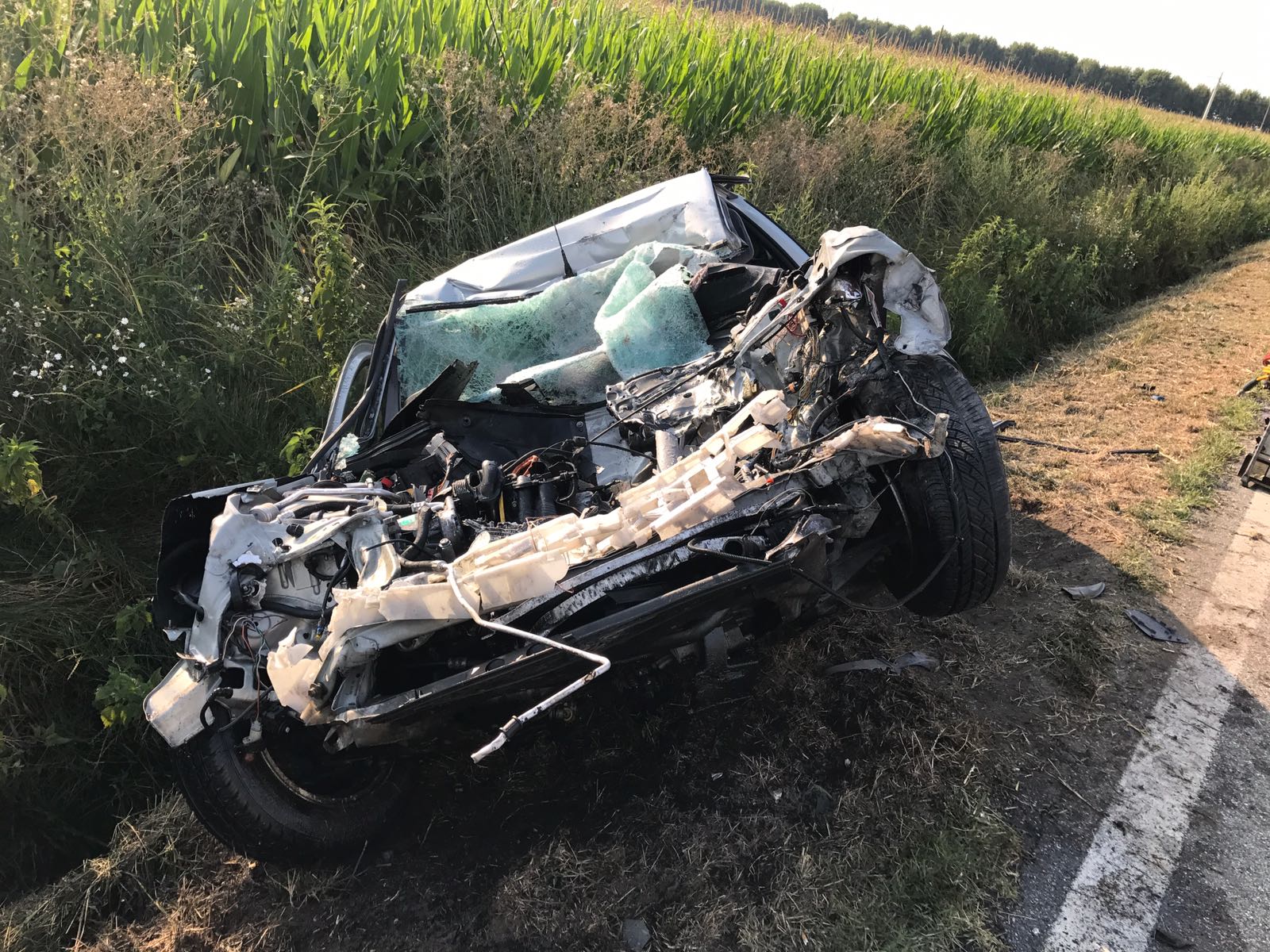 Frontale tra auto e camion a San Michele. Deceduto automobilista di 46 anni
