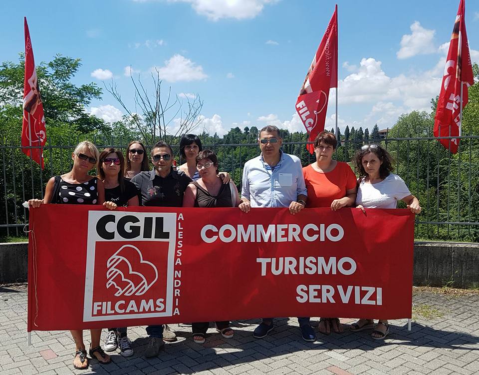 Presidio a Valenza delle lavoratrici del settore ristorazione
