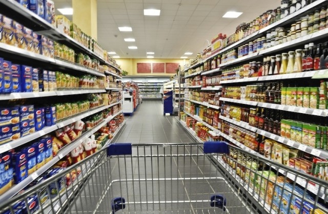 Furti in esercizi commerciali: sgominata una baby gang