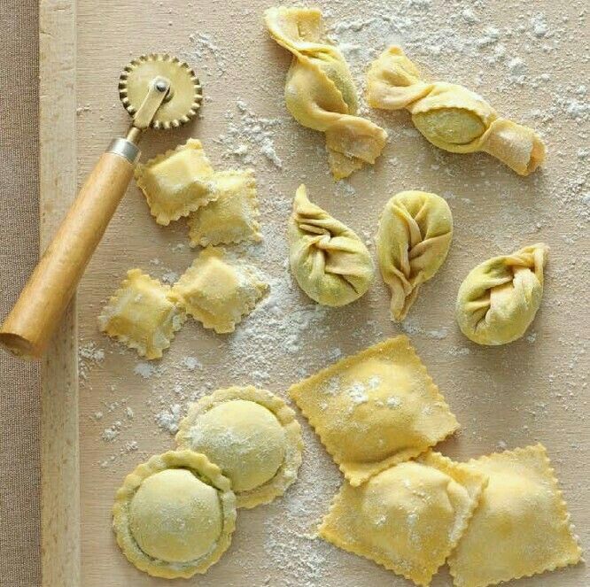Agnolotti, trofie, peperoni e panissa. Ecco le sagre della serata