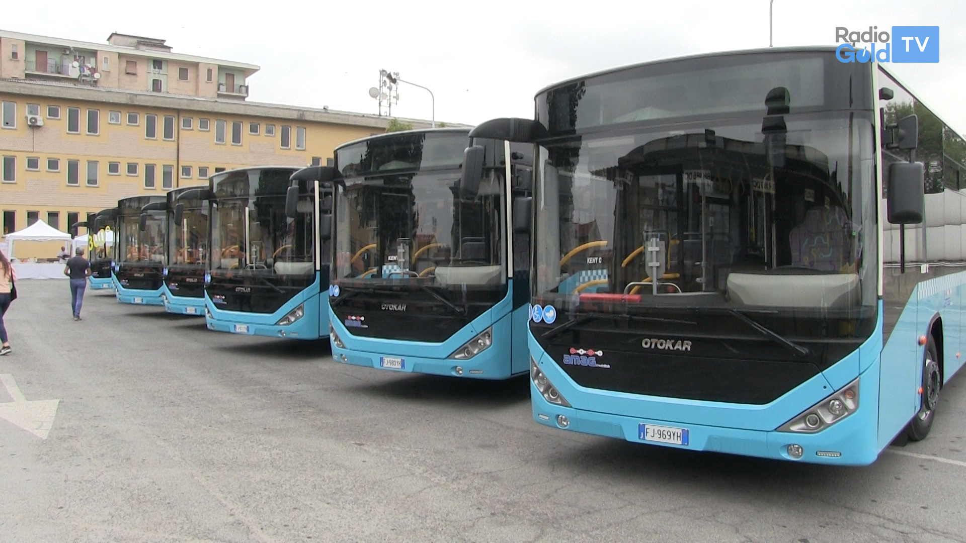 I bus sospesi lunedì tornano a circolare dopo le polemiche. Ora si attende l’aiuto di AMP