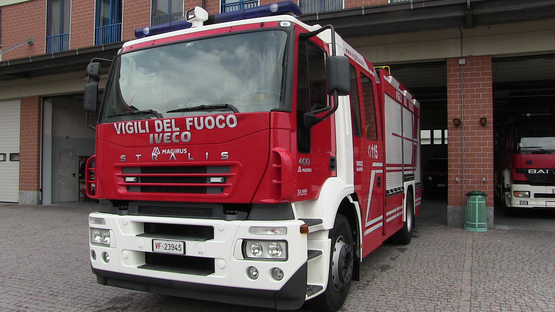 Tamponamento tra due camion sulla A21: un ferito