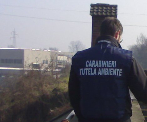Rifiuti in aree non autorizzate: denunciato un imprenditore