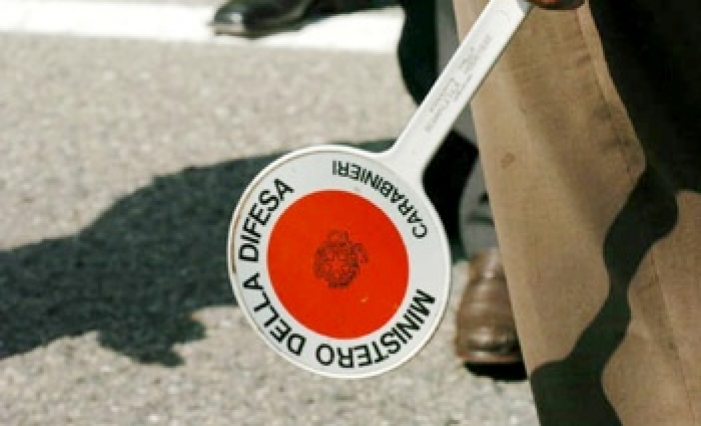 In bici contromano tra Alessandria e Solero con due grammi di hashish