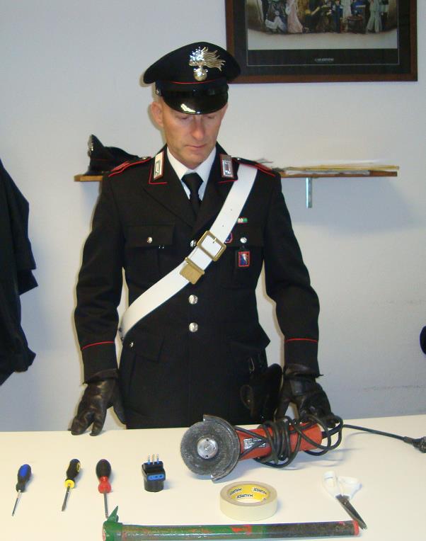Con arnesi da scasso in giro per Capriata: denunciati