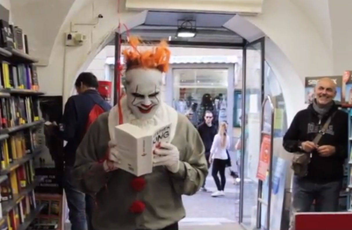 Il clown di It a spasso per Acqui