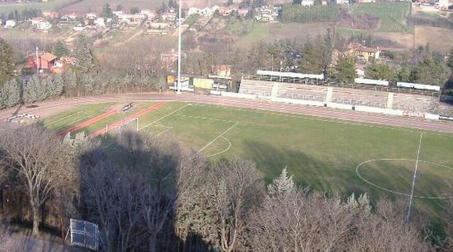 Intimidazioni verso la squadra avversaria: denunciati due tifosi