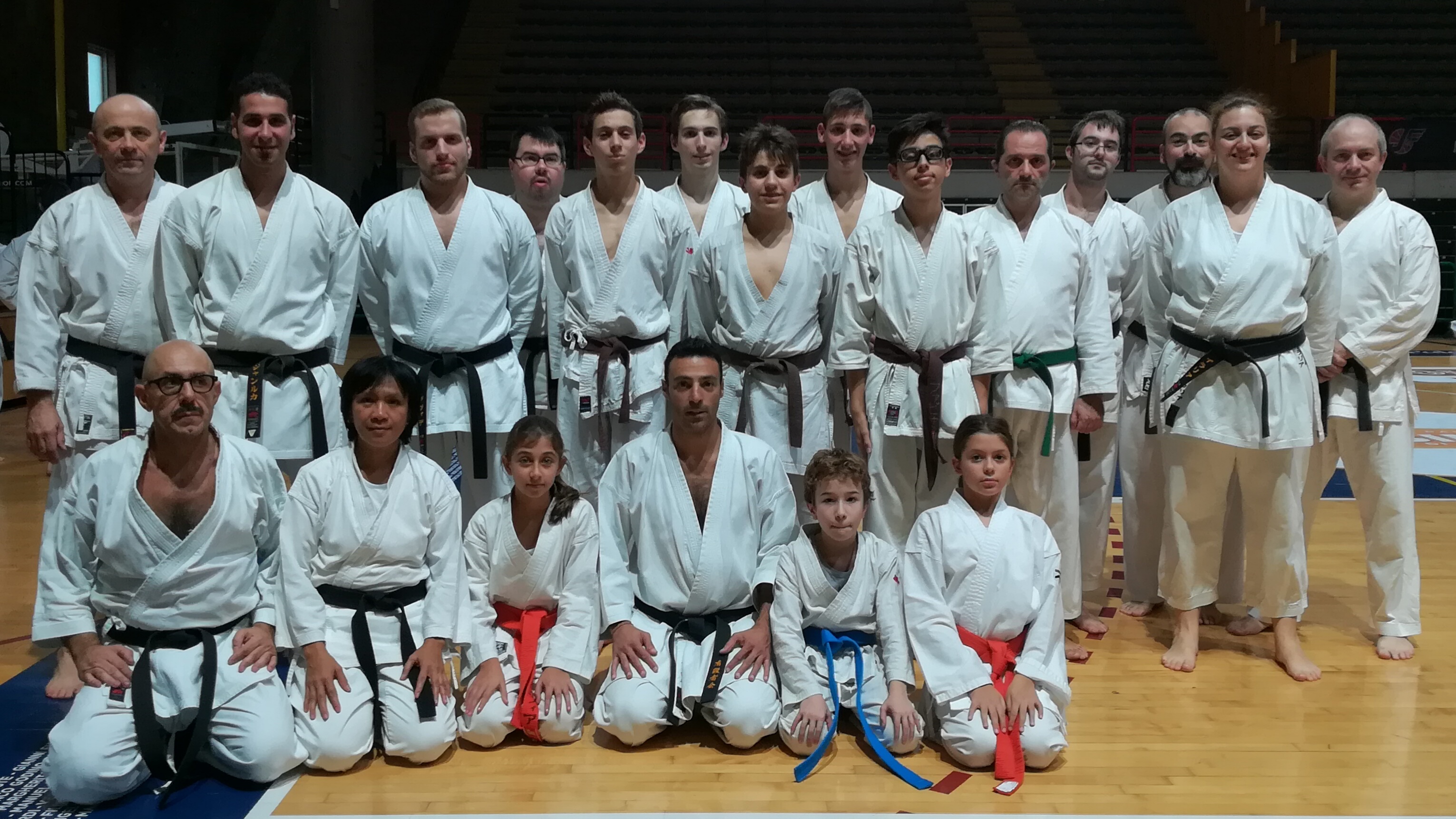 Karate: cinque nuove cinture nere allo Yudanshakai San Salvatore