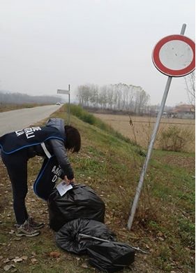 Le Guardie Ambientali ripuliscono l’argine Morano ad Oltreponte
