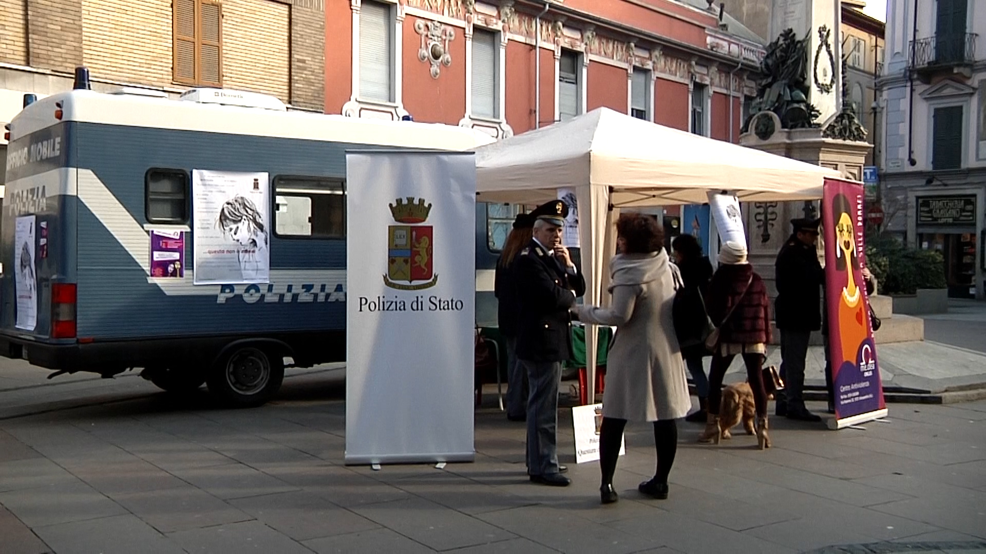 Ad Alessandria il camper della  Polizia contro la violenza di genere