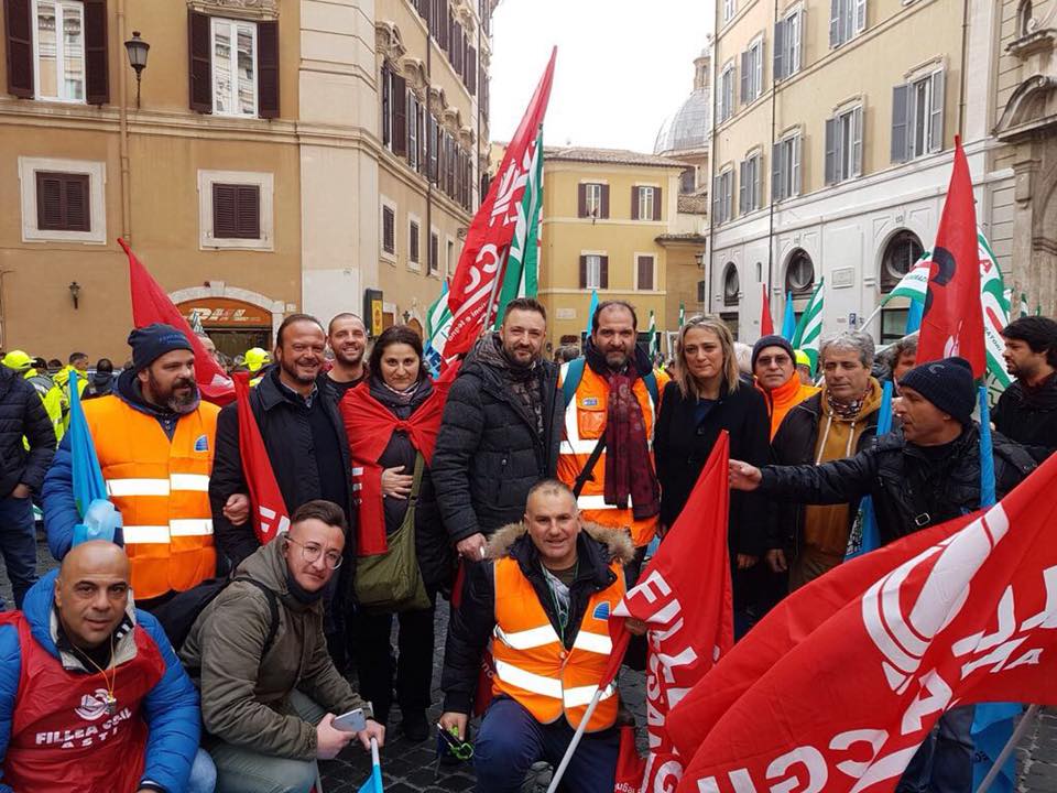 Nessun licenziamento: i gruppi Gavio e Benetton ritirano i 3000 esuberi