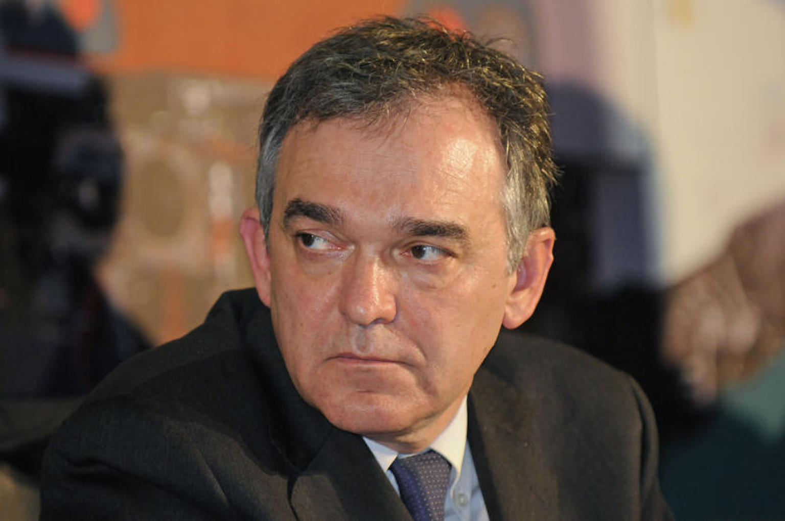 Articolo 1: Enrico Rossi al taglio del nastro della sede alessandrina