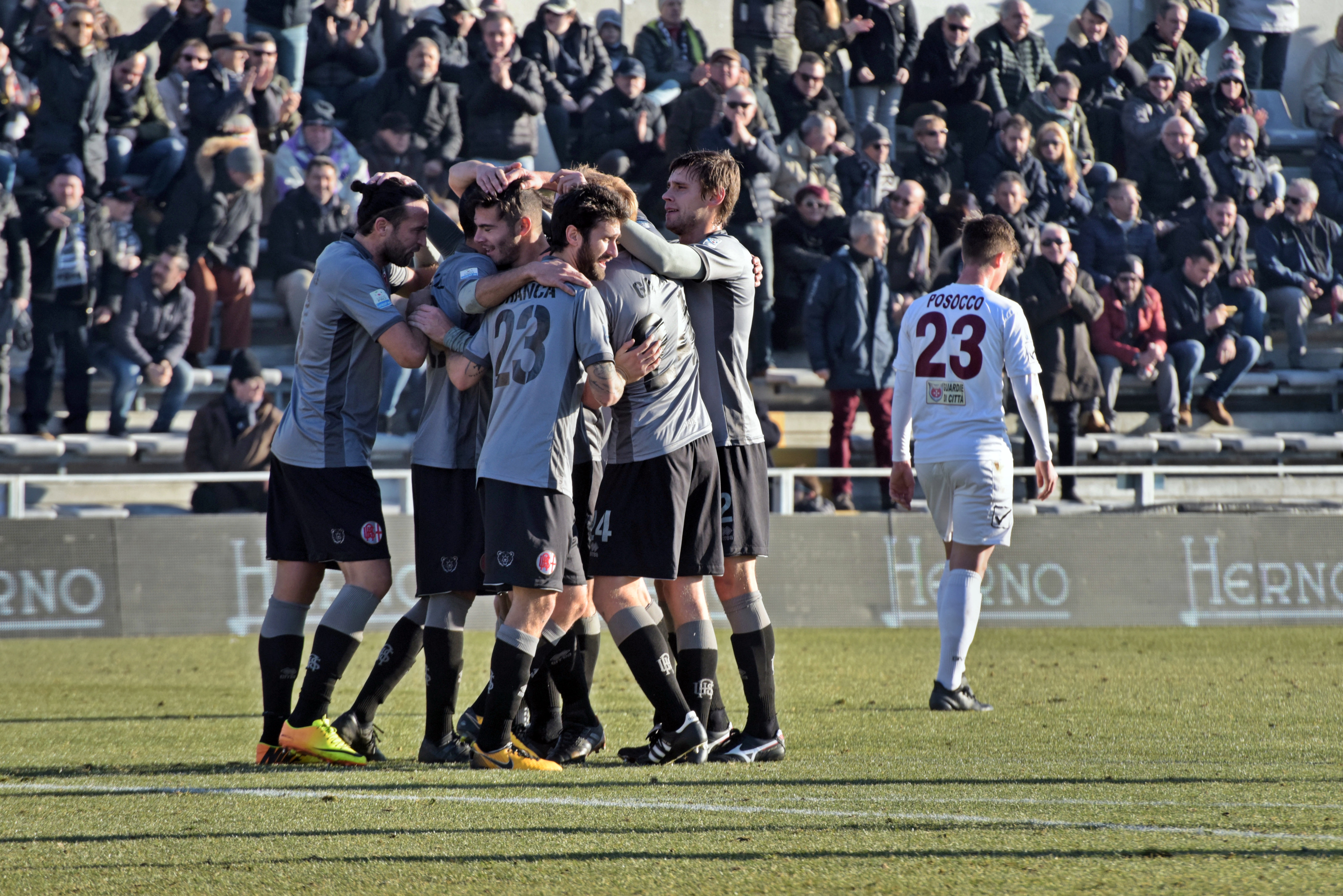 Rinascimento grigio: 5-1 al Pontedera per un Natale coi fiocchi