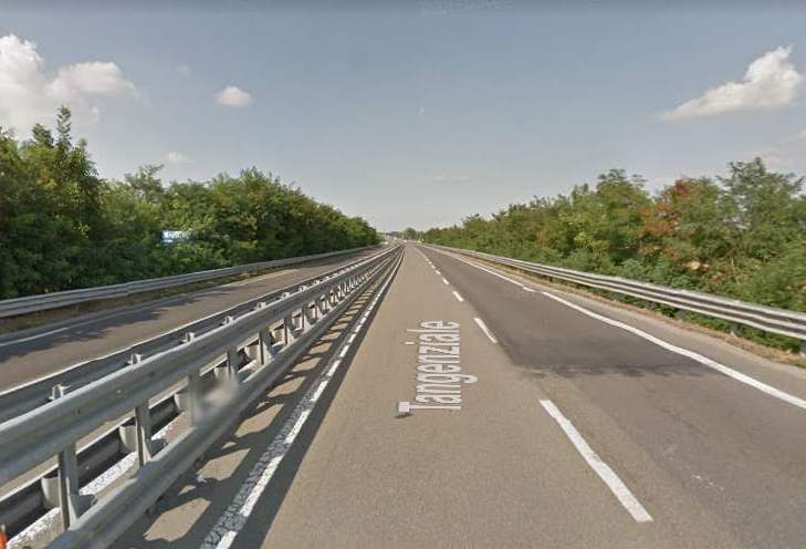 Mezzo pesante perde carico: diversi veicoli danneggiati in tangenziale ad Alessandria