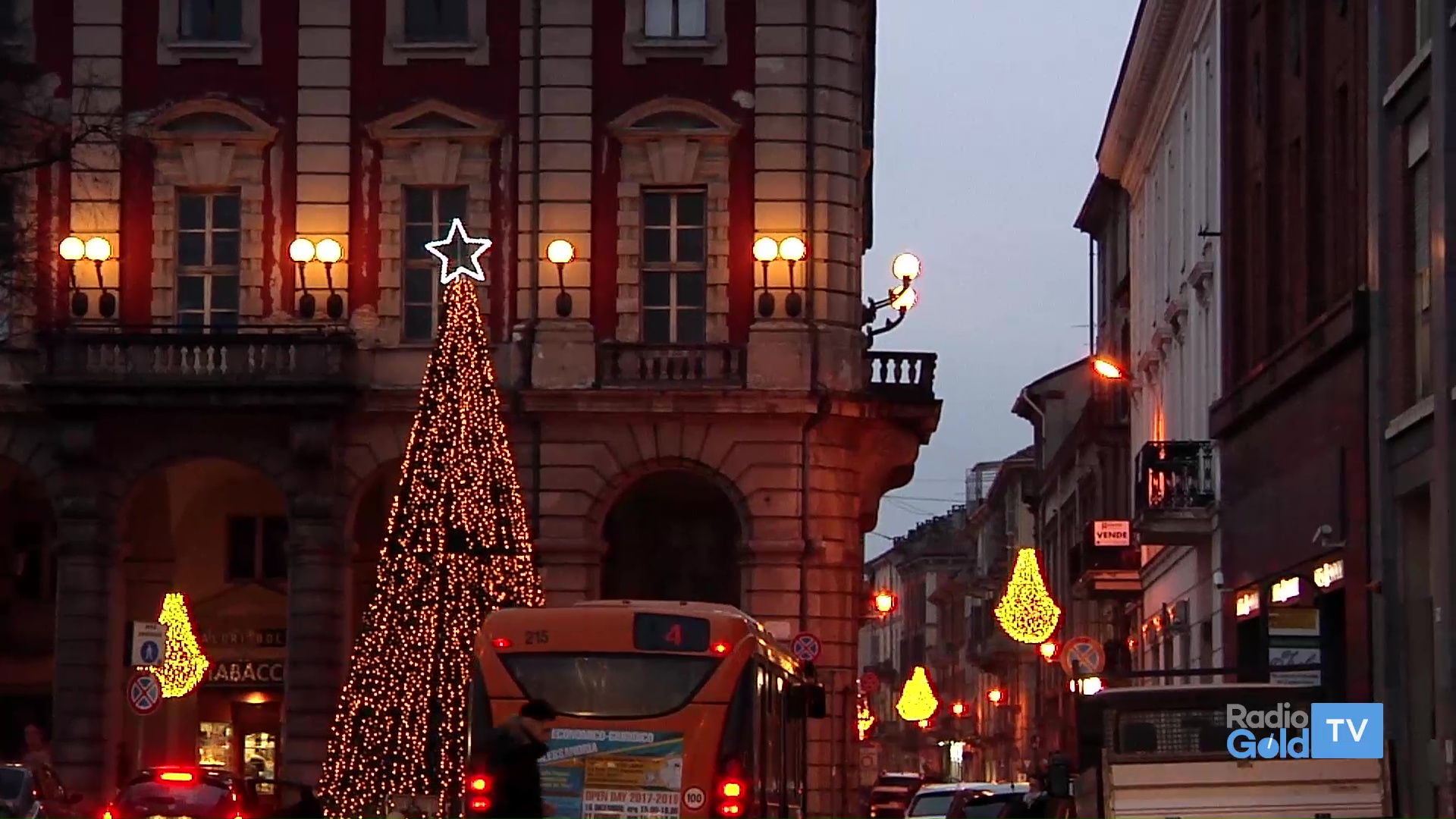 Shopping di Natale con blocco del traffico. I commenti dei commercianti