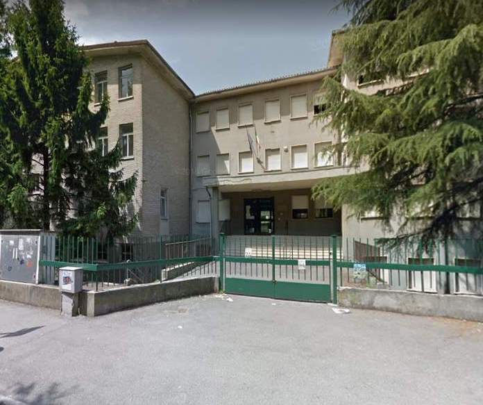 Crepe nei muri della scuola D’Acquisto: il Comune di Tortona rassicura