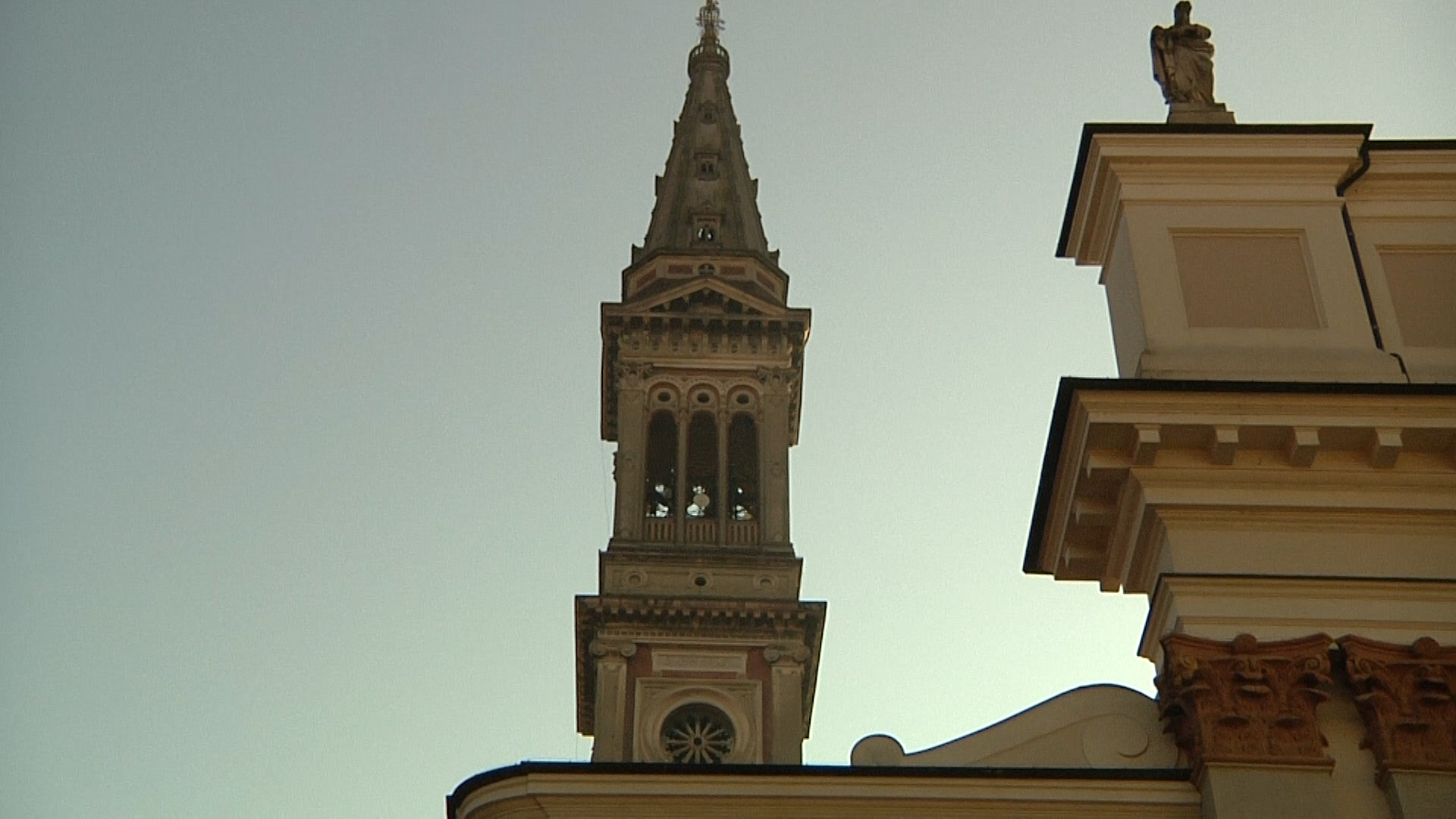 850 Alessandria: sul campanile del Duomo per guardare la città dall’alto
