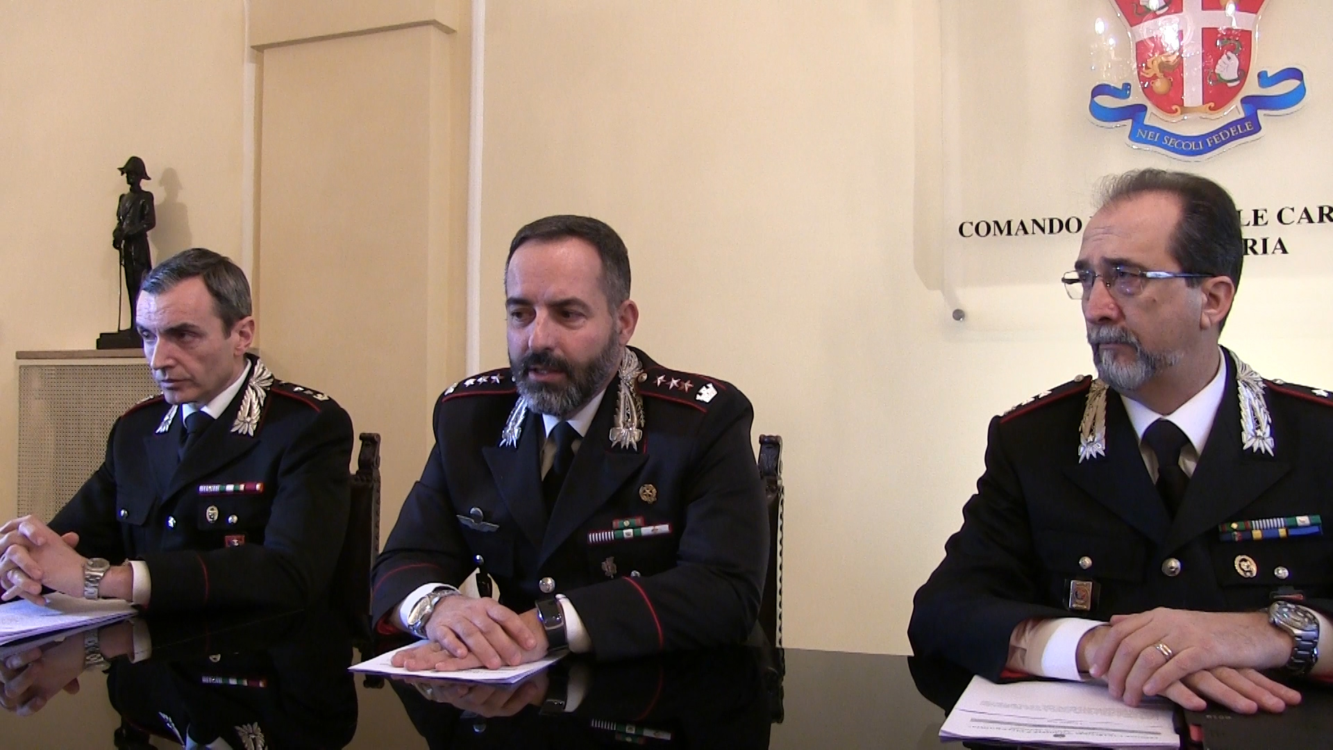Sequestrano e minacciano di bruciare vivo uomo per i soldi della cocaina