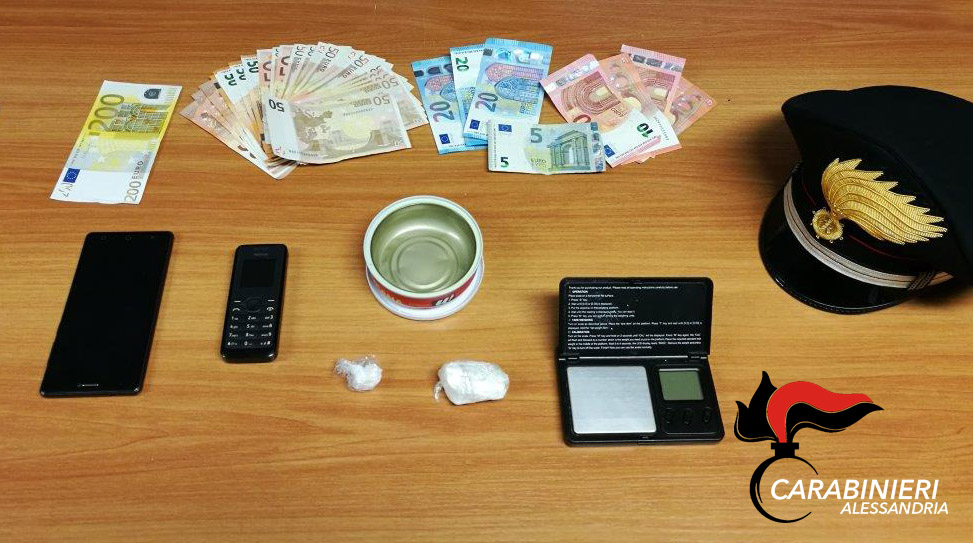 Sorpreso mentre spacciava a Valenza: aveva più di 20 grammi di eroina