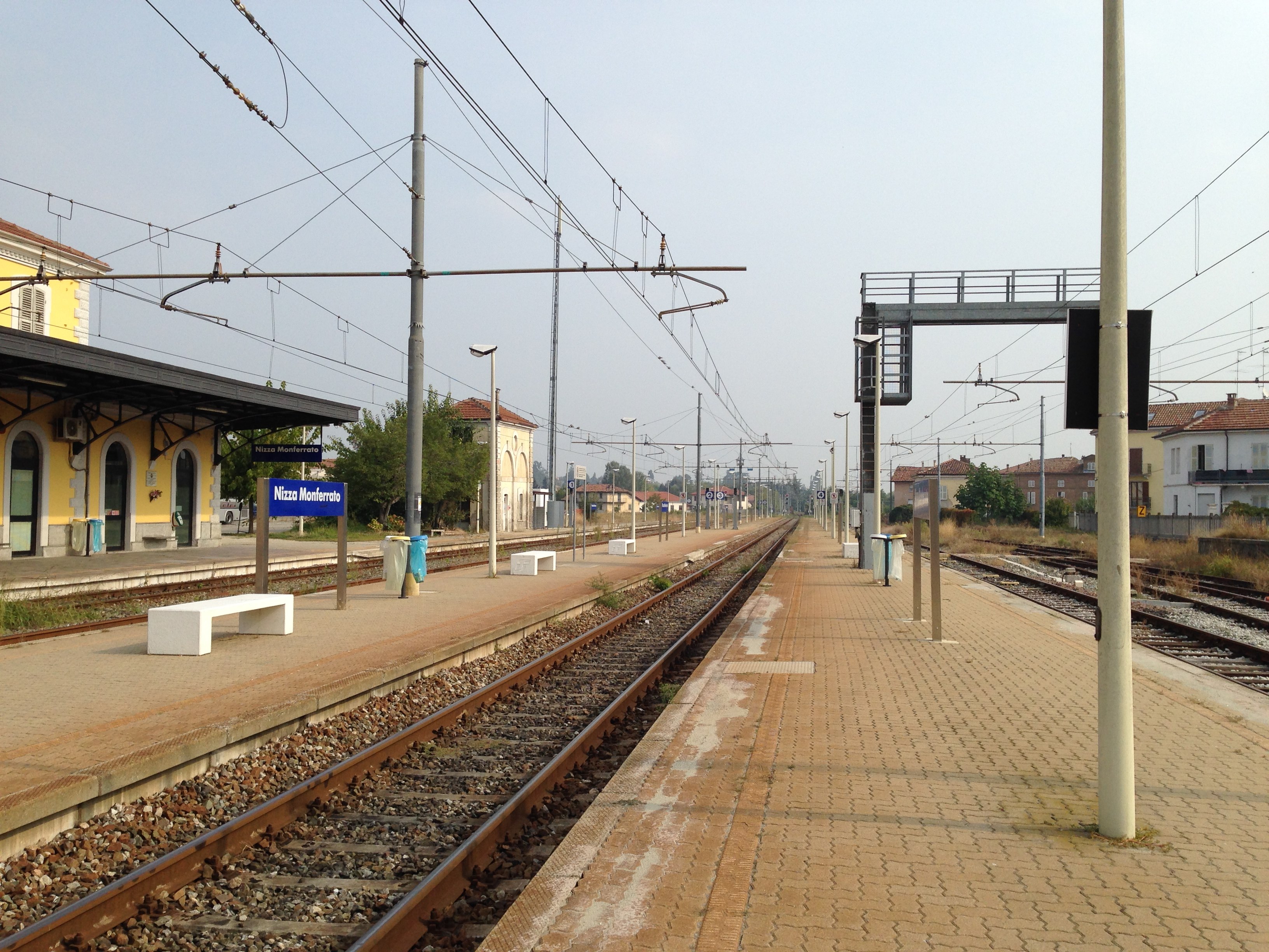 Bus al posto dei treni per sei mesi tra Nizza e Acqui