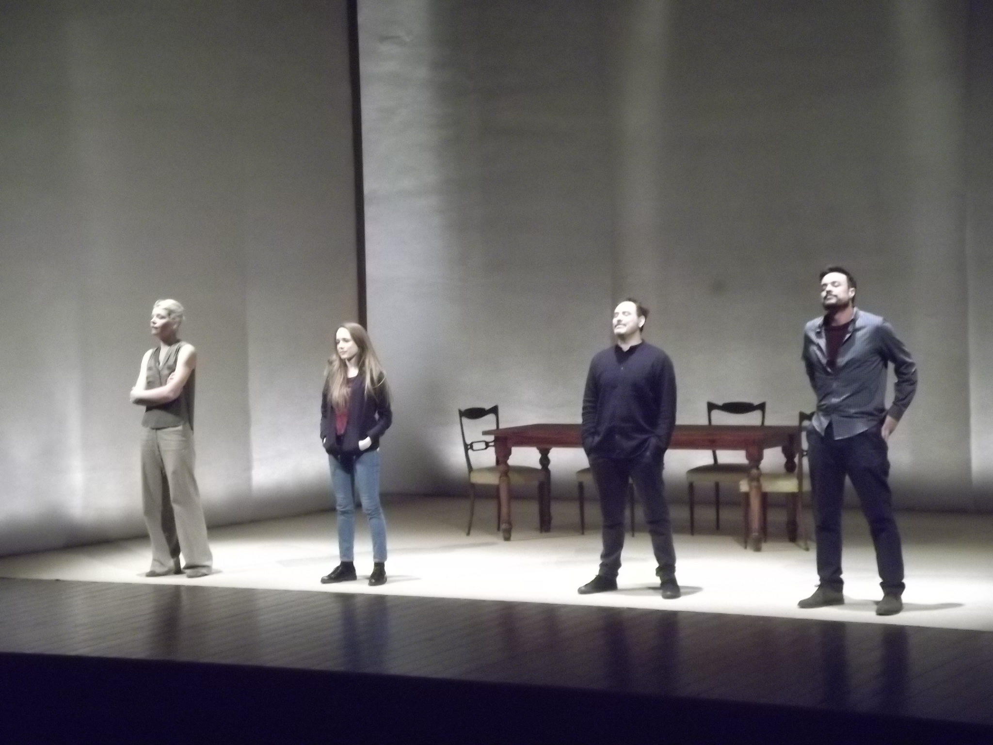 La forma eterna del mito. Recensione di “La cerimonia” al Teatro Alfieri